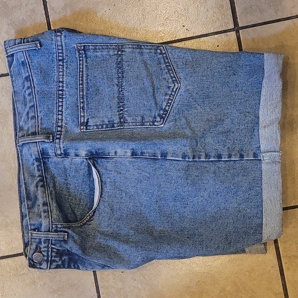 GUESS JEANS SHORTS - Picture 4 of 6